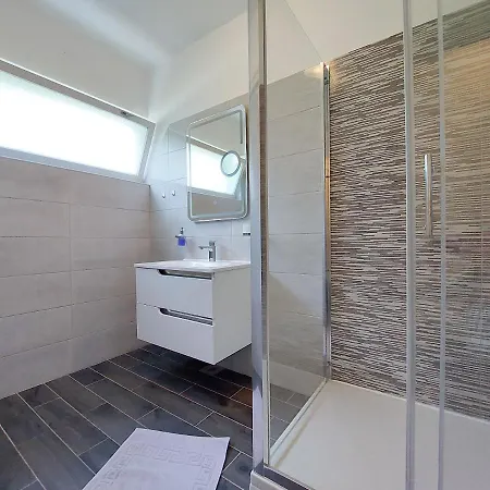 Daniela * Crikvenica